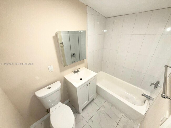 Foto del edificio - 1340 Peri St