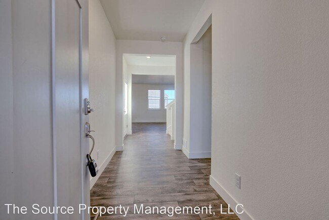 Building Photo - 5 br, 3 bath House - 249 Sparrow Dr