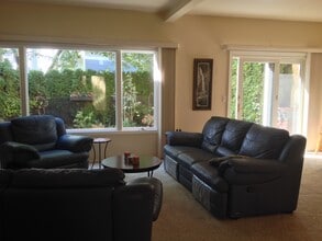 Building Photo - 594 Wimbledon Ct