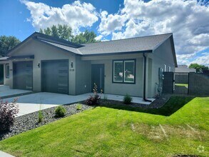 Building Photo - 2112 Lentz Rd