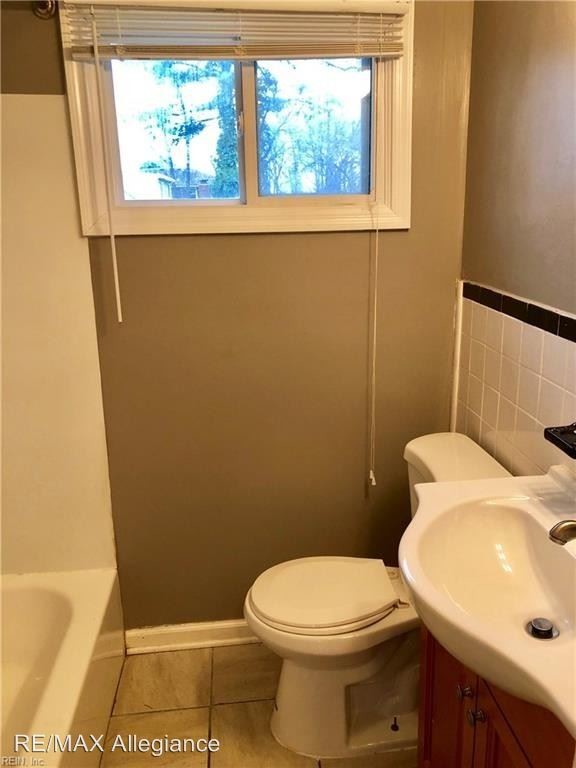 Building Photo - 2 br, 1 bath House - 4651 DENVER AVENUE #4