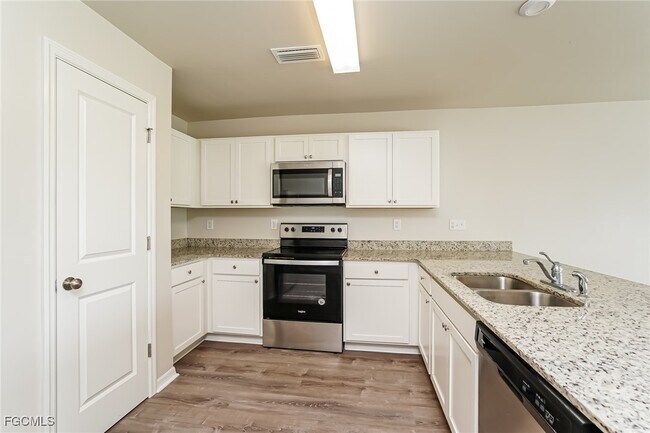 Foto del edificio - 4165 NE 9th Pl