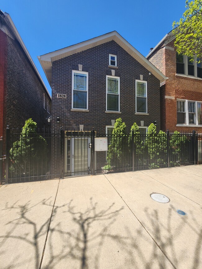 Fachada del edificio - 1828 S Peoria St