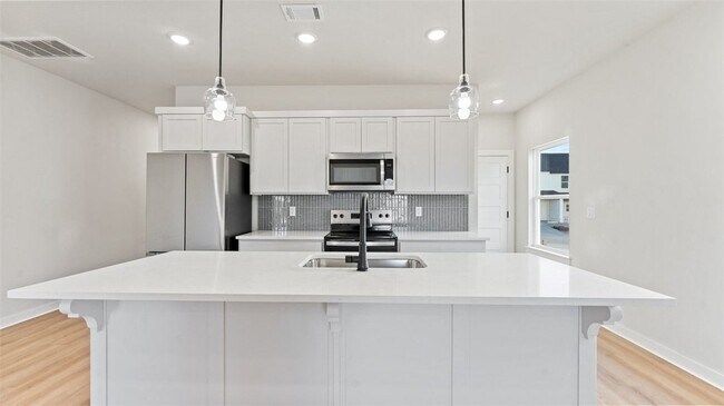 Building Photo - 1705 Cuppett Cir