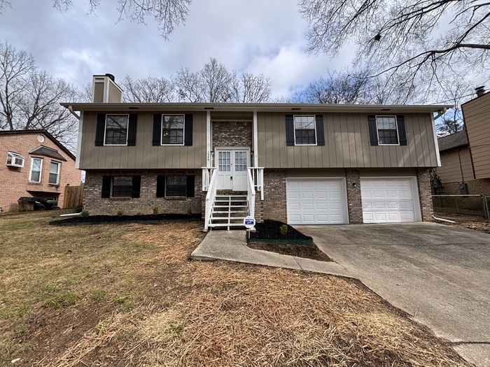Primary Photo - 1549 Moseley Ln