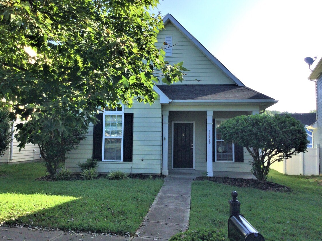 Foto principal - 13640 Swinton Road