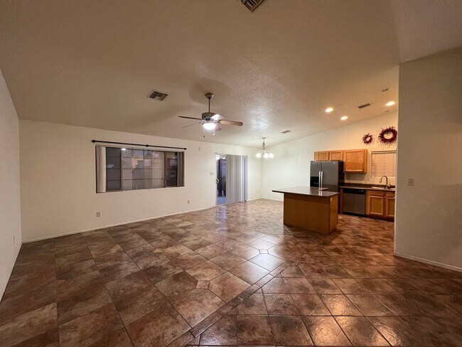 Foto del edificio - 2685 S Tensleep Ave
