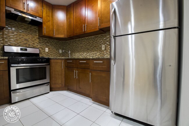 Foto del edificio - 1118 Halsey St
