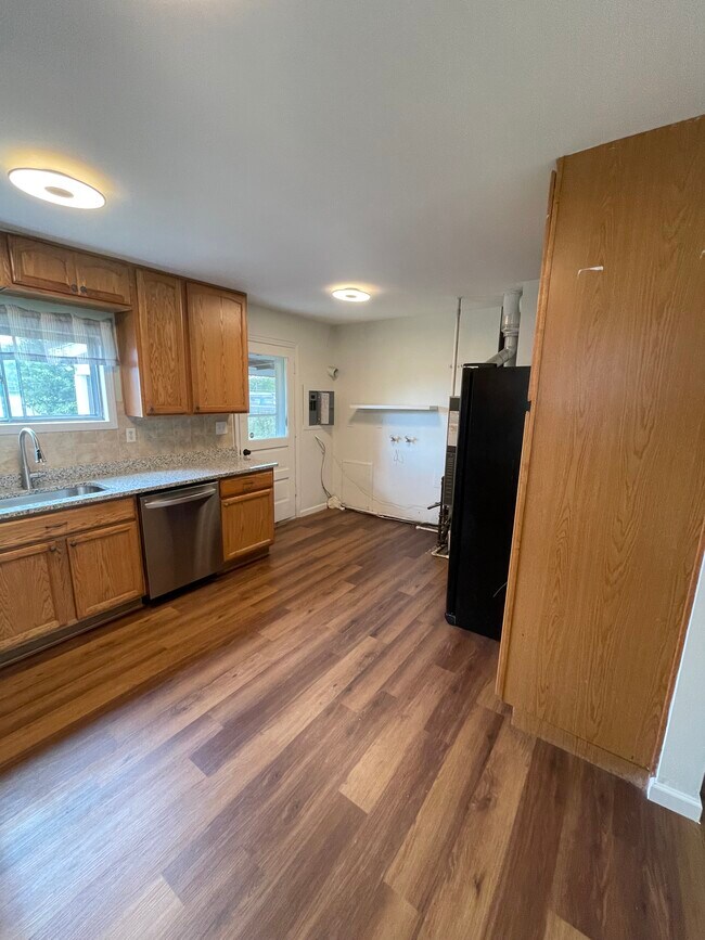 Foto del edificio - 4139 Virginia Cir E