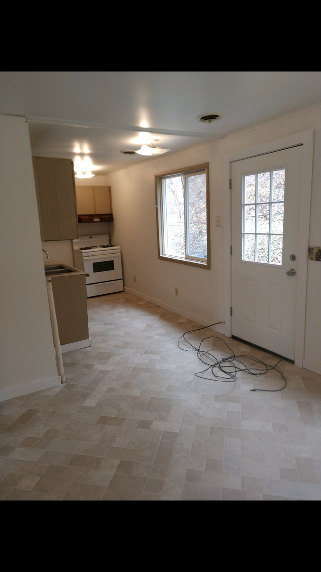 Building Photo - 1280 Conewango Ave