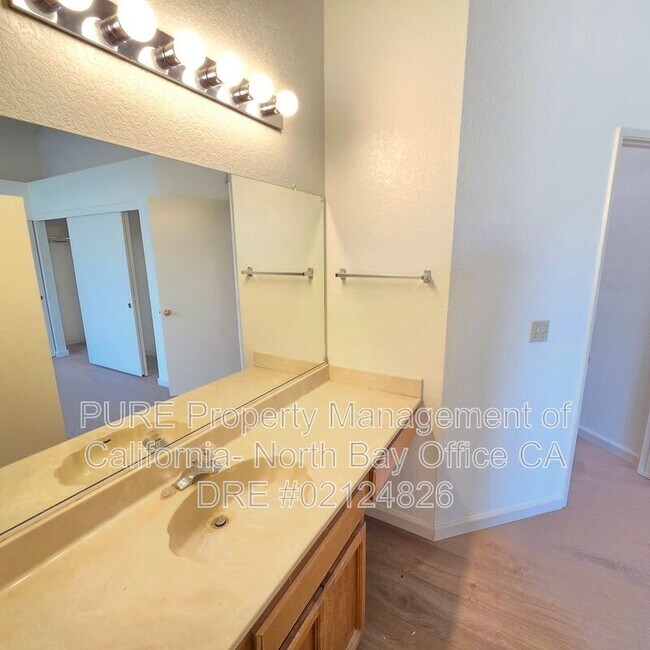 Foto del edificio - 869 Maria Dr