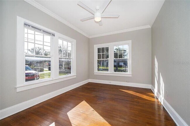 Foto del edificio - 1235 E Ridgewood St