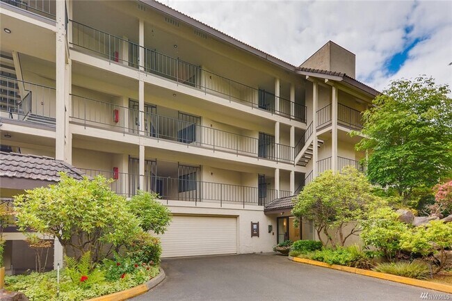 Foto del edificio - 16929 Inglewood Rd NE