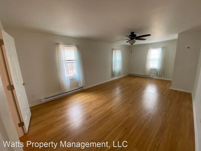 Building Photo - 3 br, 1.5 bath House - 7297 Old Courthouse...
