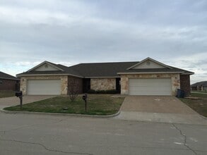 3129 Buckskin Ln