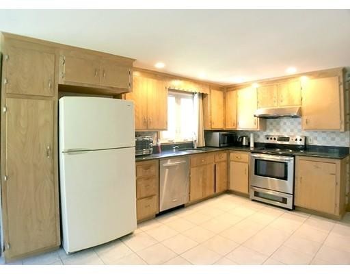 Foto del edificio - 216 Lincoln St