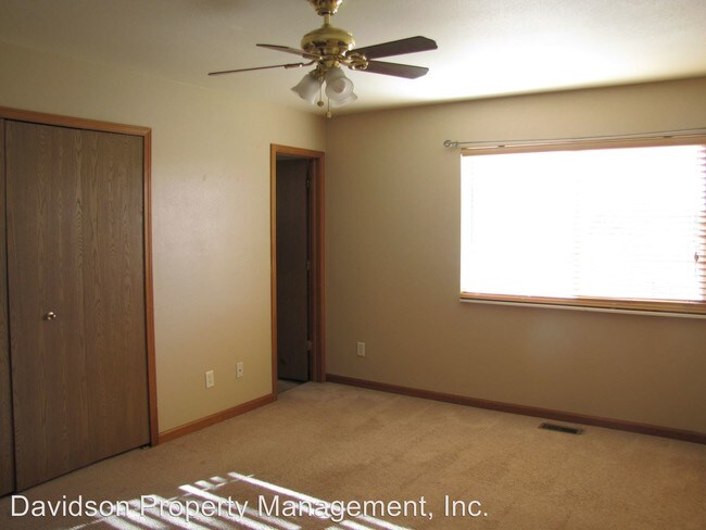 Building Photo - 3 br, 2 bath House - 4372 Excursion Dr