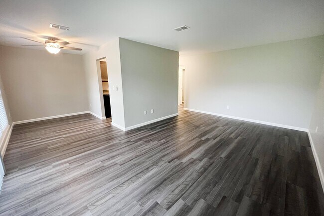 Foto del edificio - Timber Ridge Apartments
