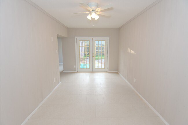 Building Photo - 6703 Stonewater