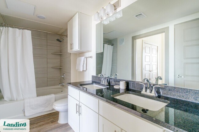 Foto del edificio - 300 Enclave Dr