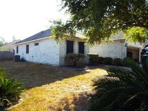 Building Photo - 2207 Brimmage Dr Building Photo - 2207 Brimmage Dr