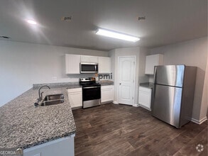 Building Photo - 106 Sarah Ln