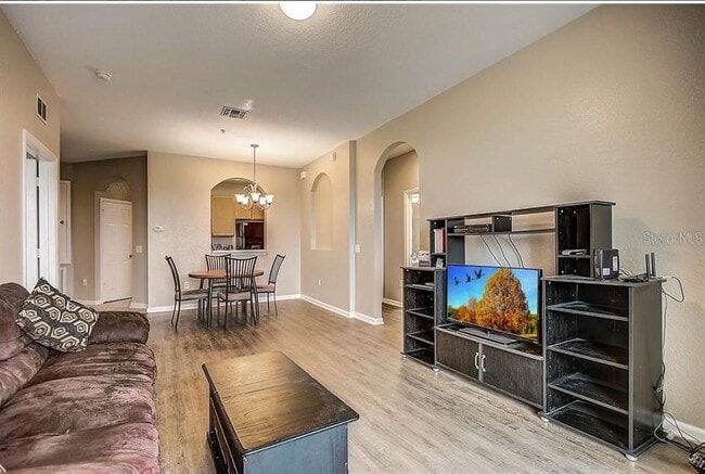 Building Photo - 8630 Buccilli Dr
