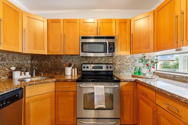 Foto del edificio - 600 76th St