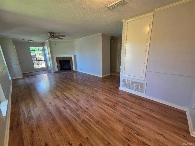 Building Photo - 5978 Carmel Dr