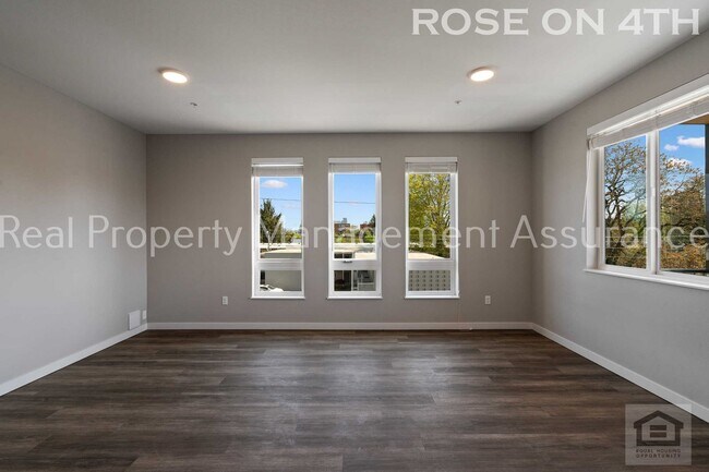 Foto del edificio - Brand New 2BR/2BA Apartments in the Heart ...
