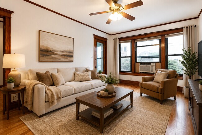 Foto del edificio - 1443 E 53rd St