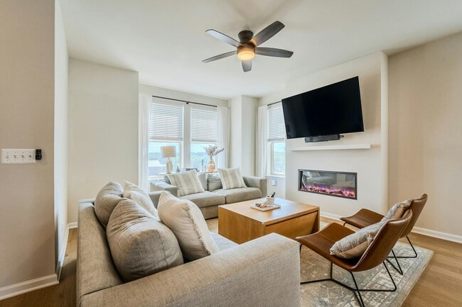 Foto del edificio - 813 Sawback Sq NE