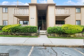 Building Photo - 2103 Woodhollow Dr