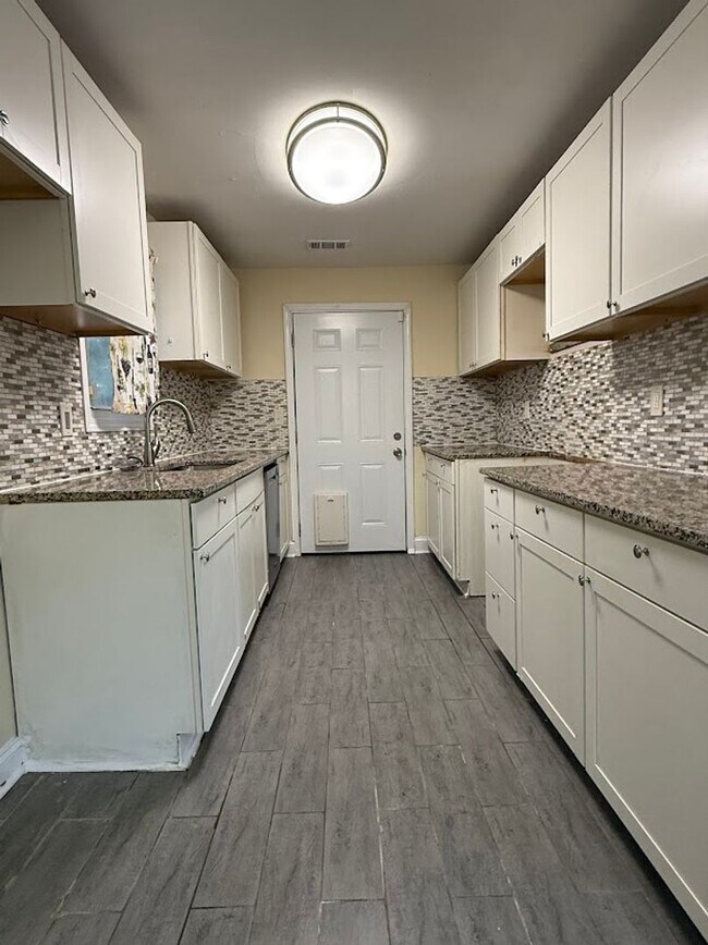 Foto del edificio - 3 bed 2 bath in Atlanta!