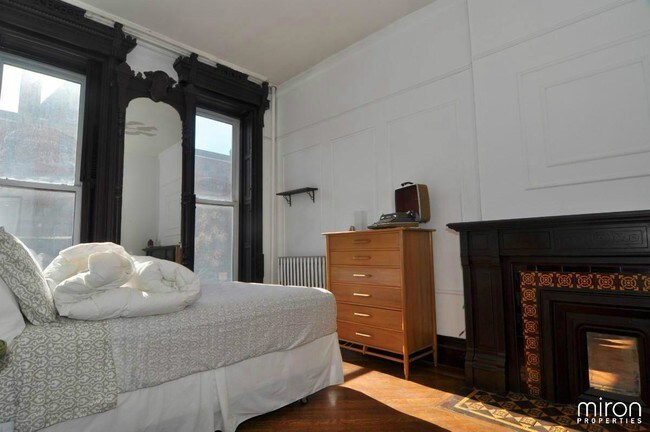 Building Photo - 107A Halsey St