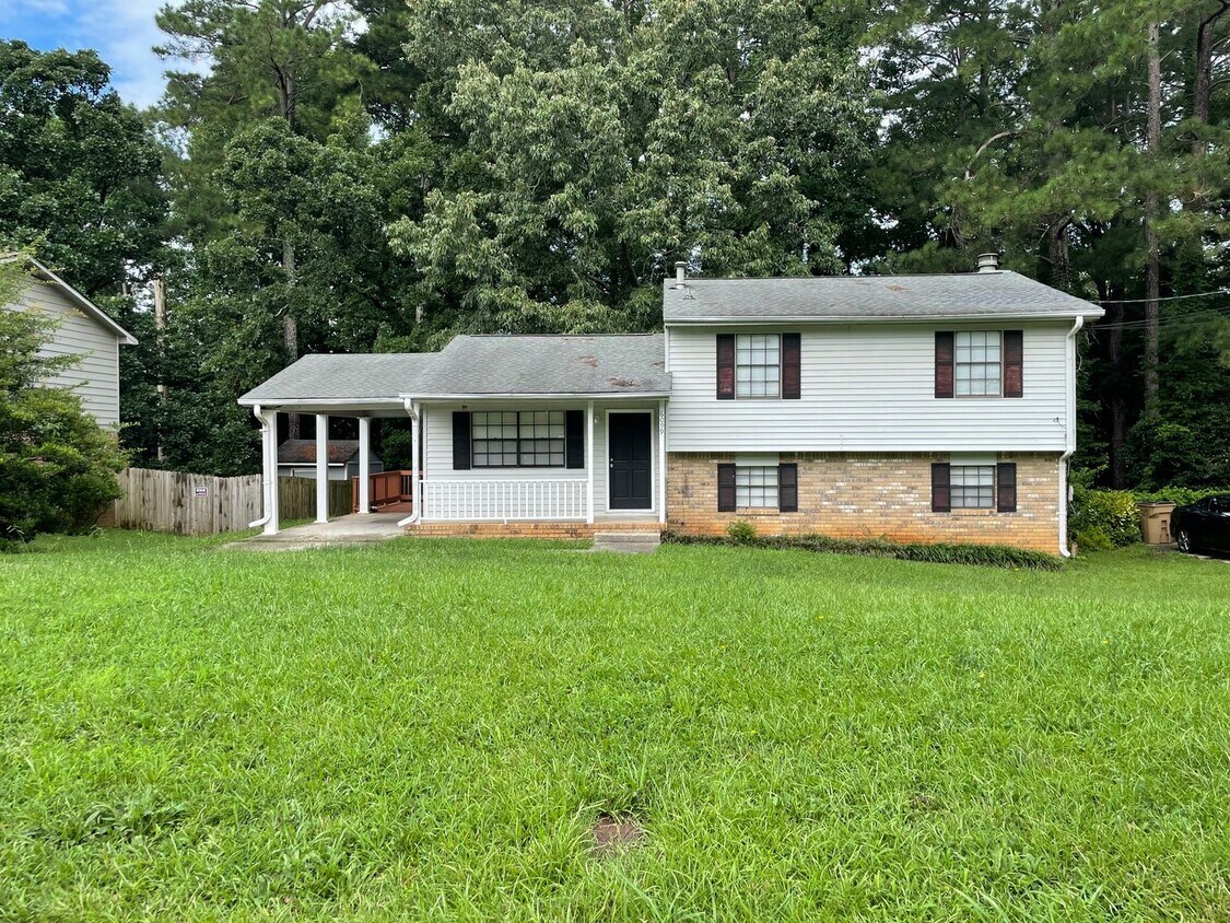 Primary Photo - House in Rex
