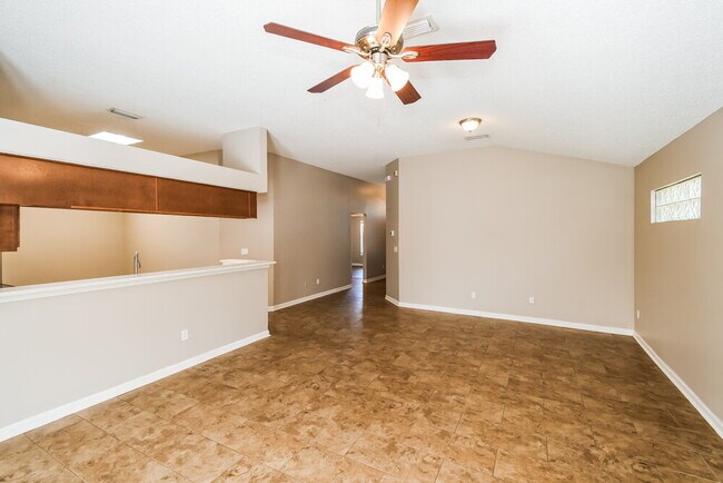 Foto del edificio - 1141 Brookwood Bluff Rd E