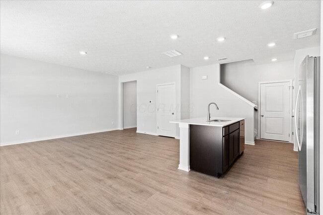 Building Photo - 1489 Jarry Ave