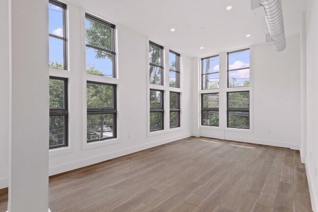 Foto del edificio - 375 Monmouth St