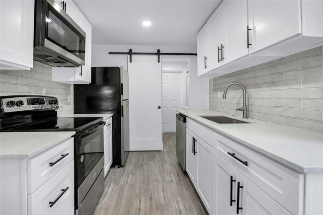 Photo - 311 NW 12th Avenue House