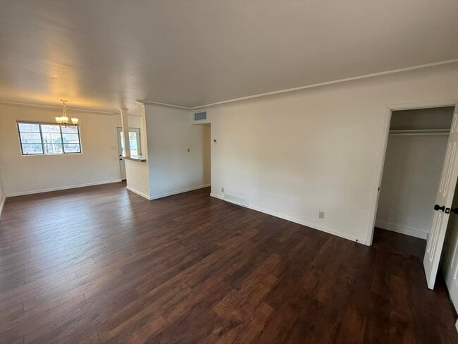 Building Photo - 929 S 4th Ave