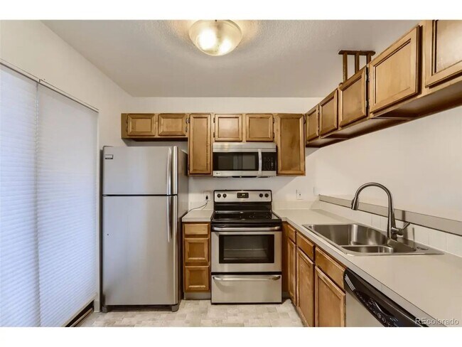 Building Photo - 3575-3528 28th St