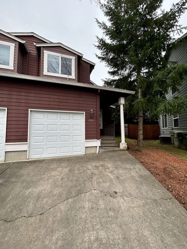Spacious Townhome Styled Duplex!! Townhouse for Rent in Beaverton, OR
