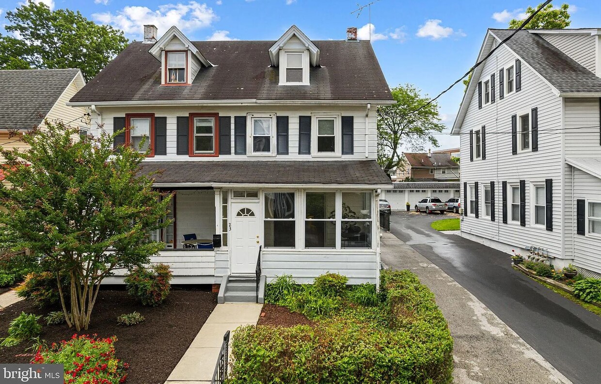 Primary Photo - 23 S Merion Ave