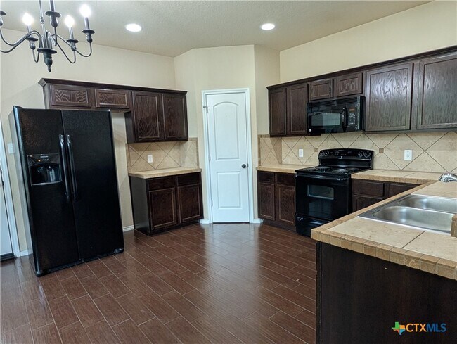 Foto del edificio - 1032 Brown Rock Dr