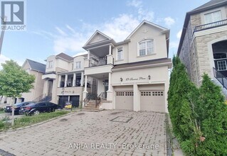 Building Photo - 19 Savona Pl