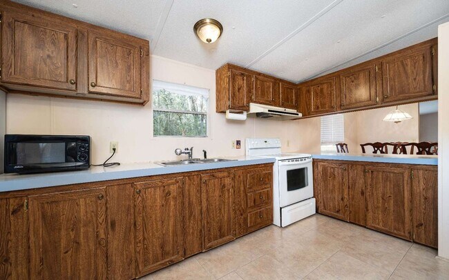 Foto del edificio - Peaceful 3 Bedroom Home just minutes to Live Oak