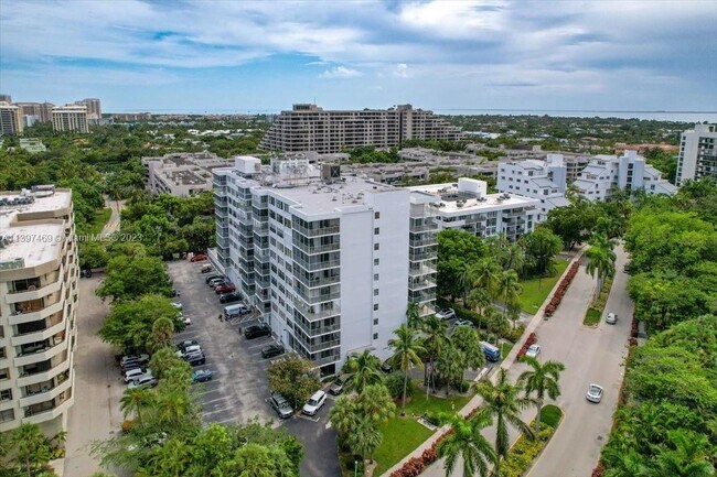 Building Photo - 150 Ocean Ln Dr