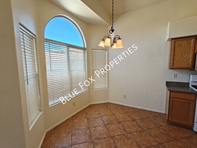 Building Photo - 60354 Alpine Way