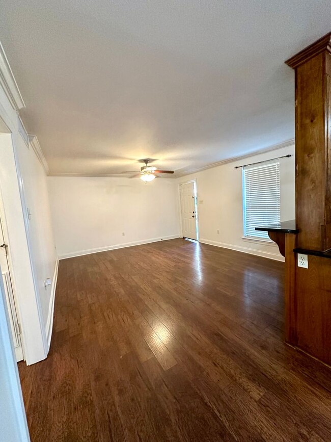 Building Photo - 2BR 2BA Park Place Condominiums (Garden Di...